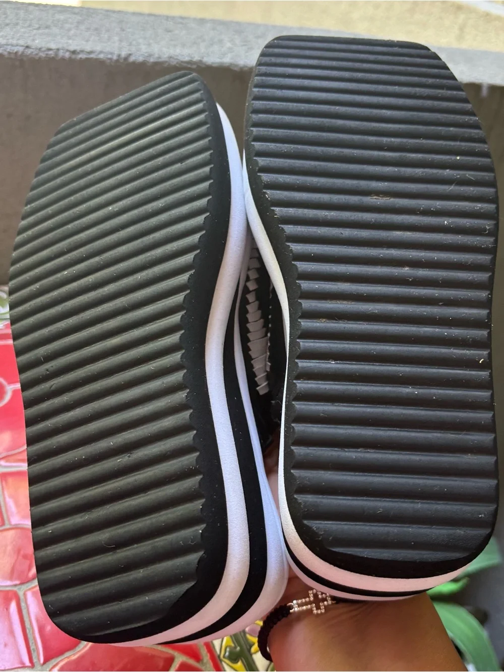 L'Amour des Pieds Eviana Black & White Platform Slide